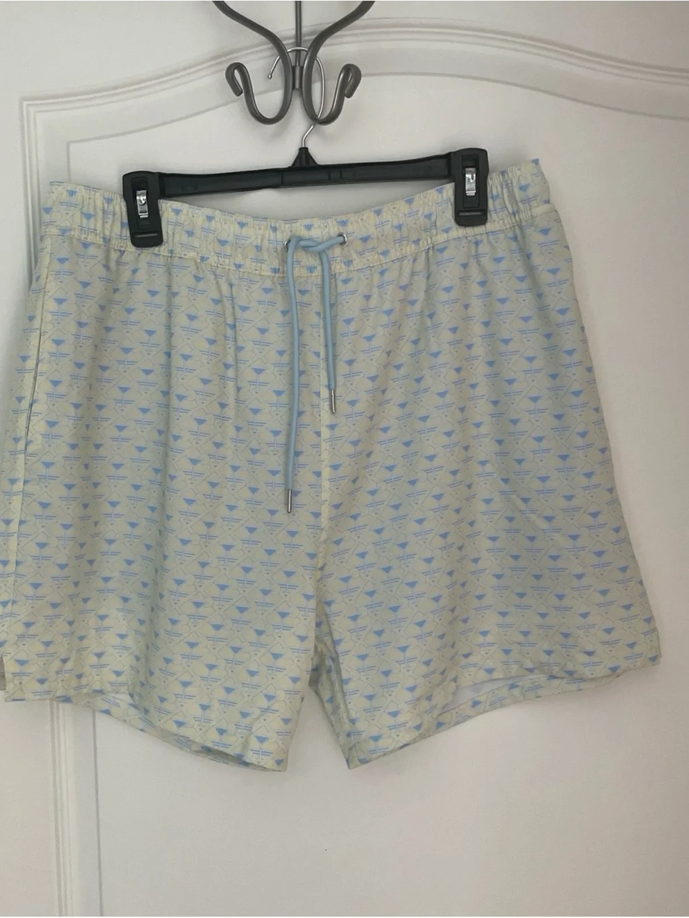 ROBERT GRAHAM NWT Mens XL Martini Tower Yellow Golf Clubs Swim Trunks NWT
